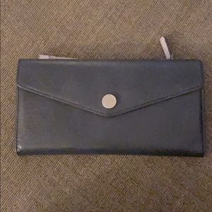 Michael kors bifold wallet